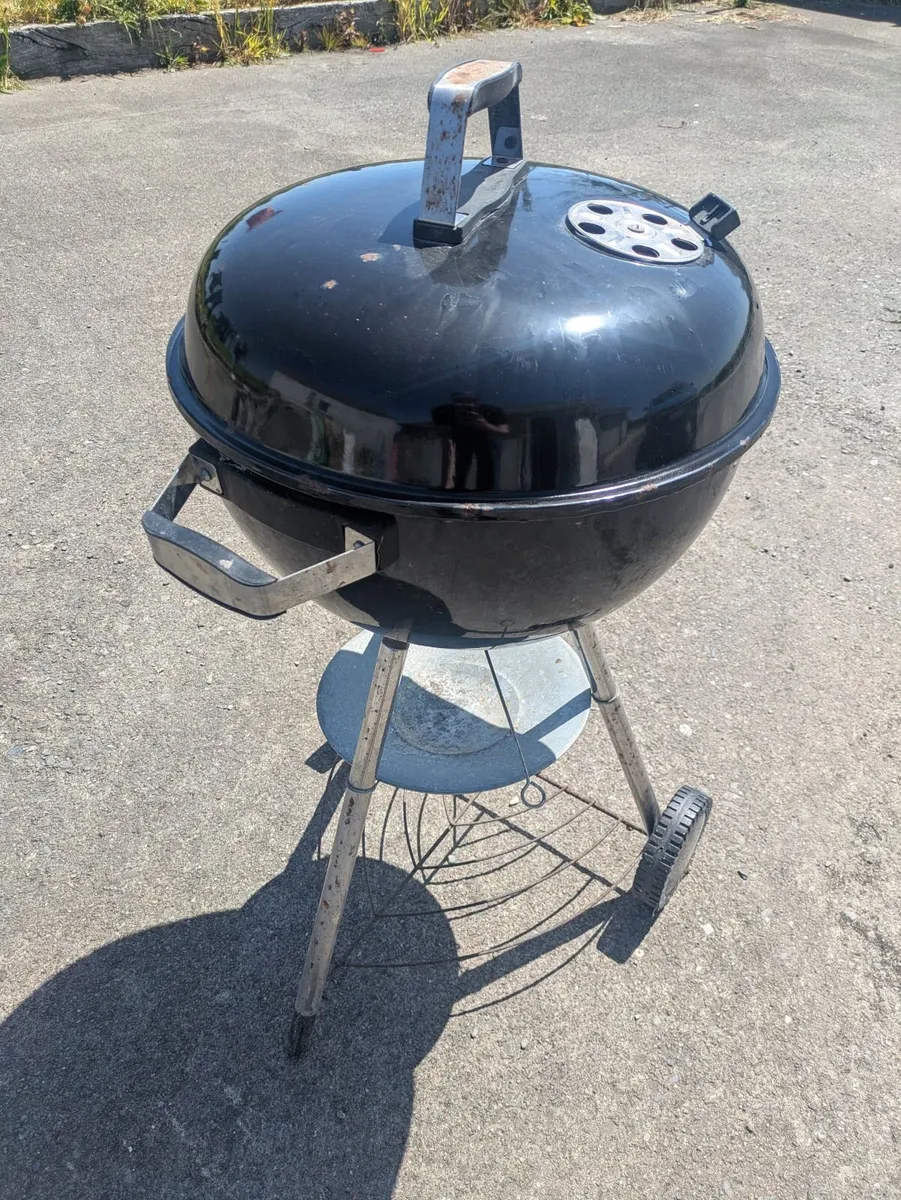 Kettle barbecue - Image 1