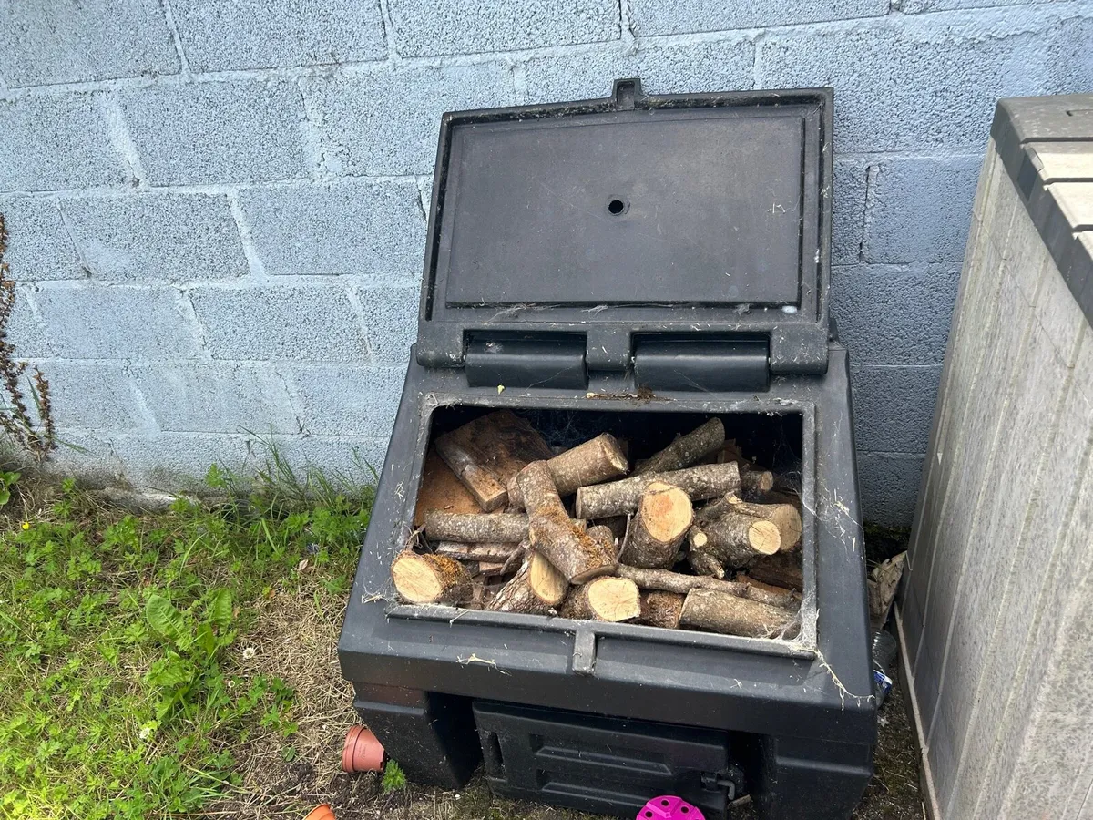 Storage unit and logs for fire