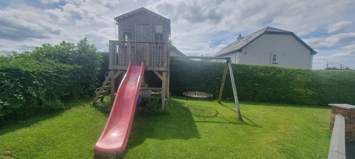 Children's playhouse wooden - Image 1