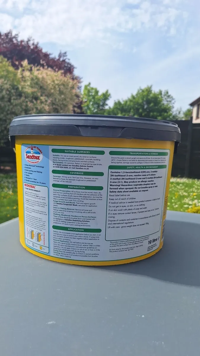 Sandtex 10Ltr Ultra Smooth Magnolia Masonry paint - Image 2