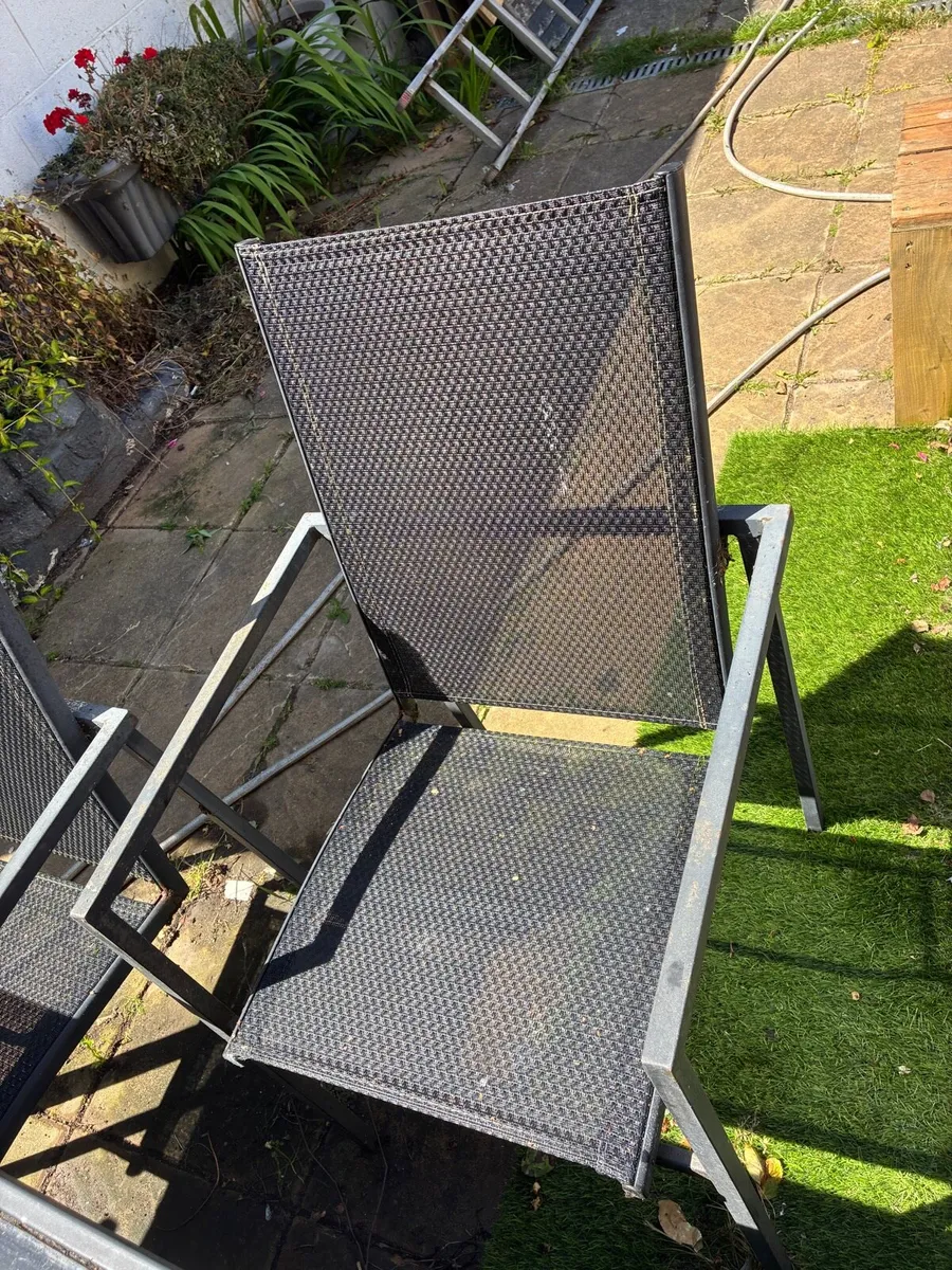 Garden table 8 chairs - Image 2