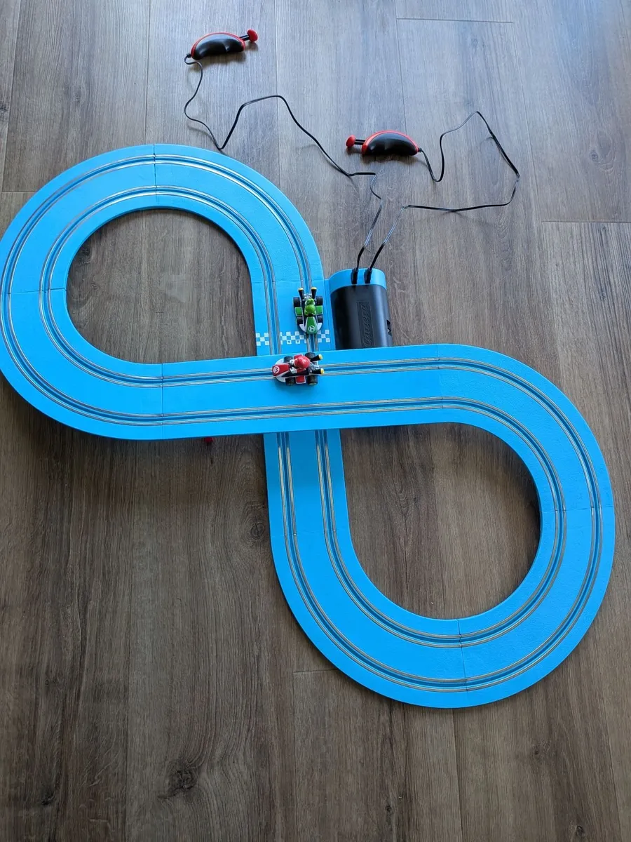 Super mario electric race track