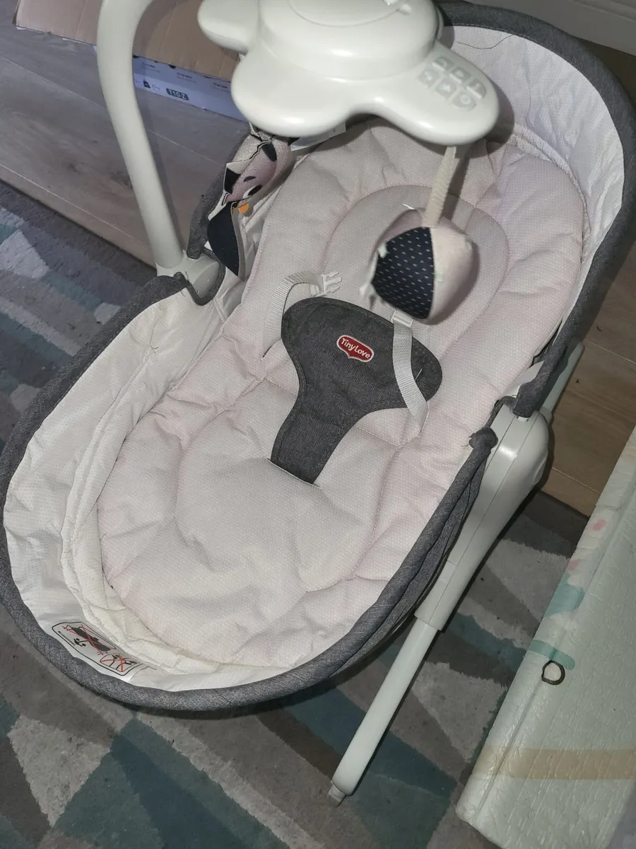 Baby Rocker and Napper - Image 2