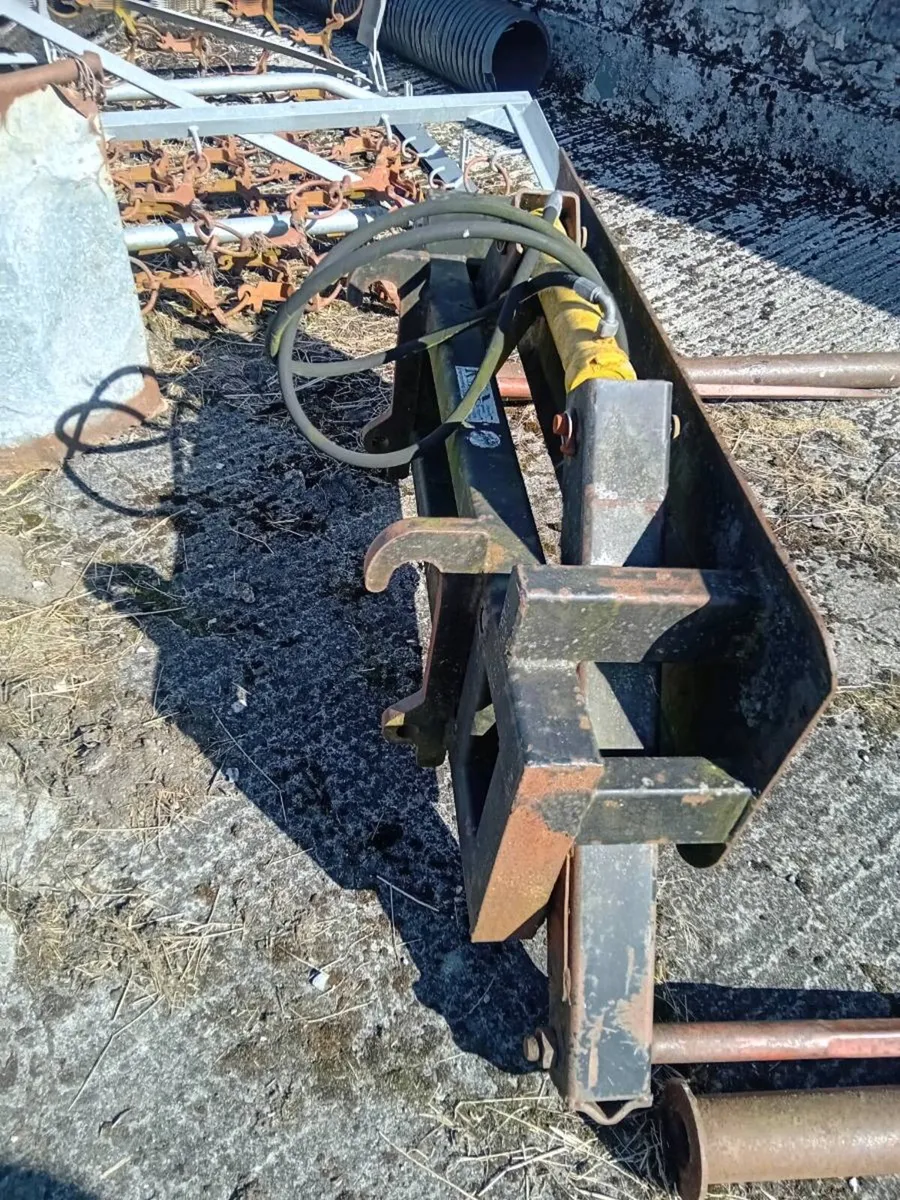 Rossmore bale handler - Image 2