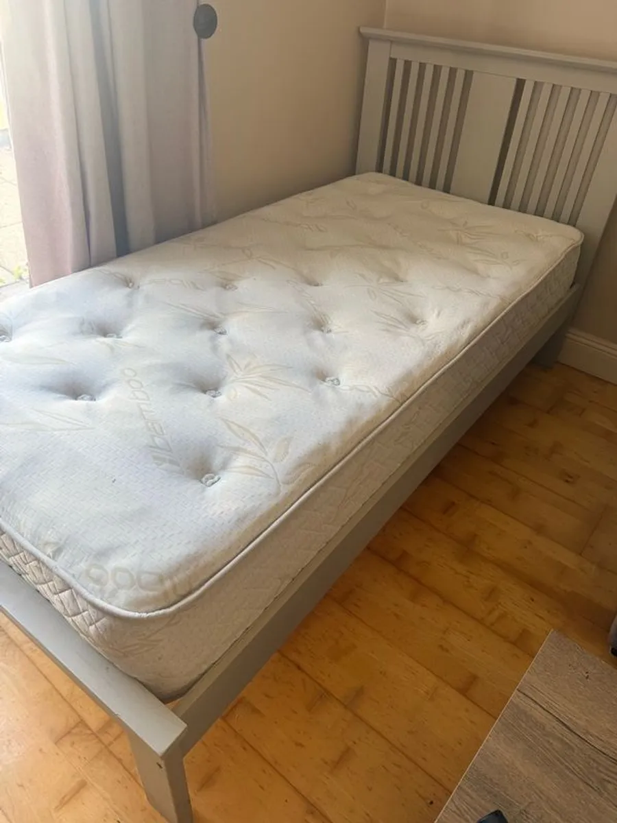 single bed - Image 1