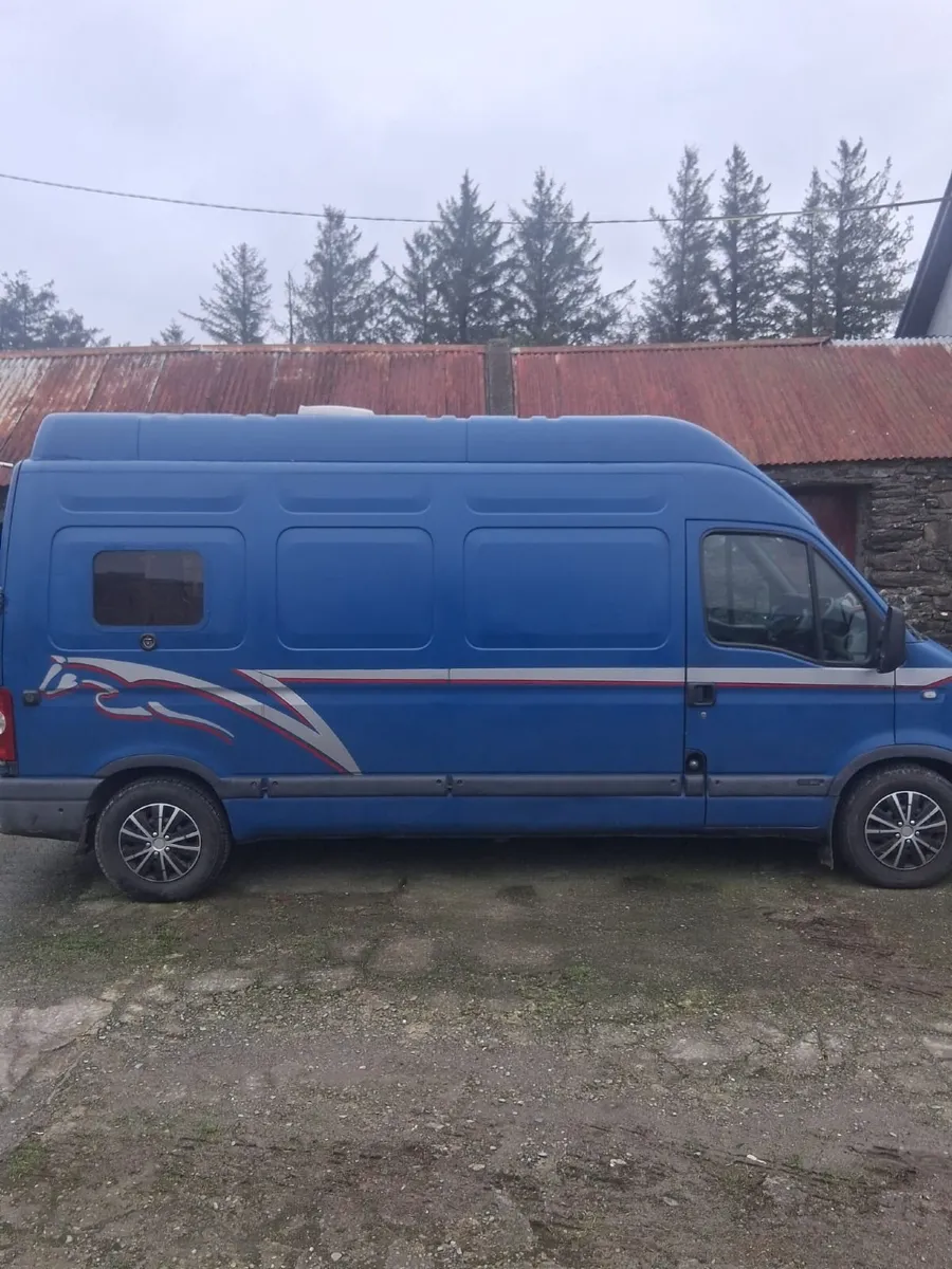 Horse Van - Image 1