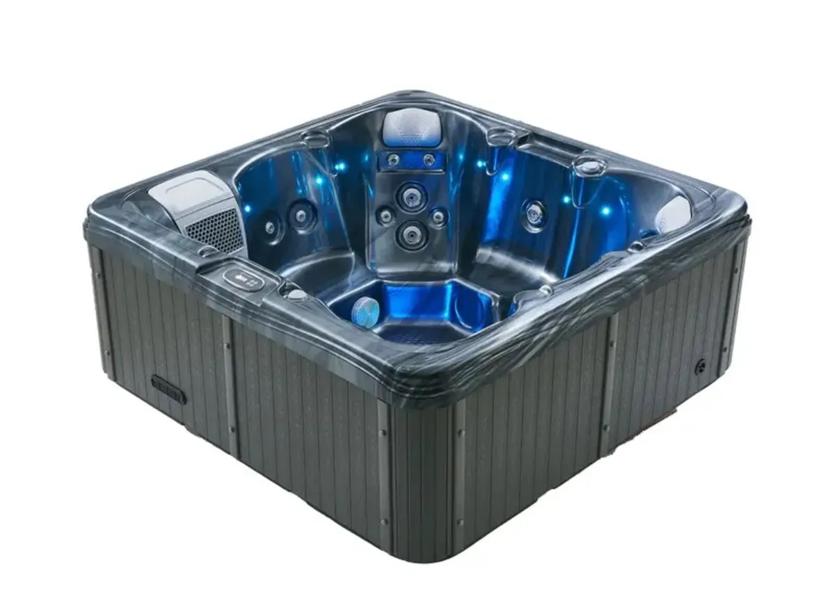 New Vela Spa 6 Person Hot Tub - Image 3