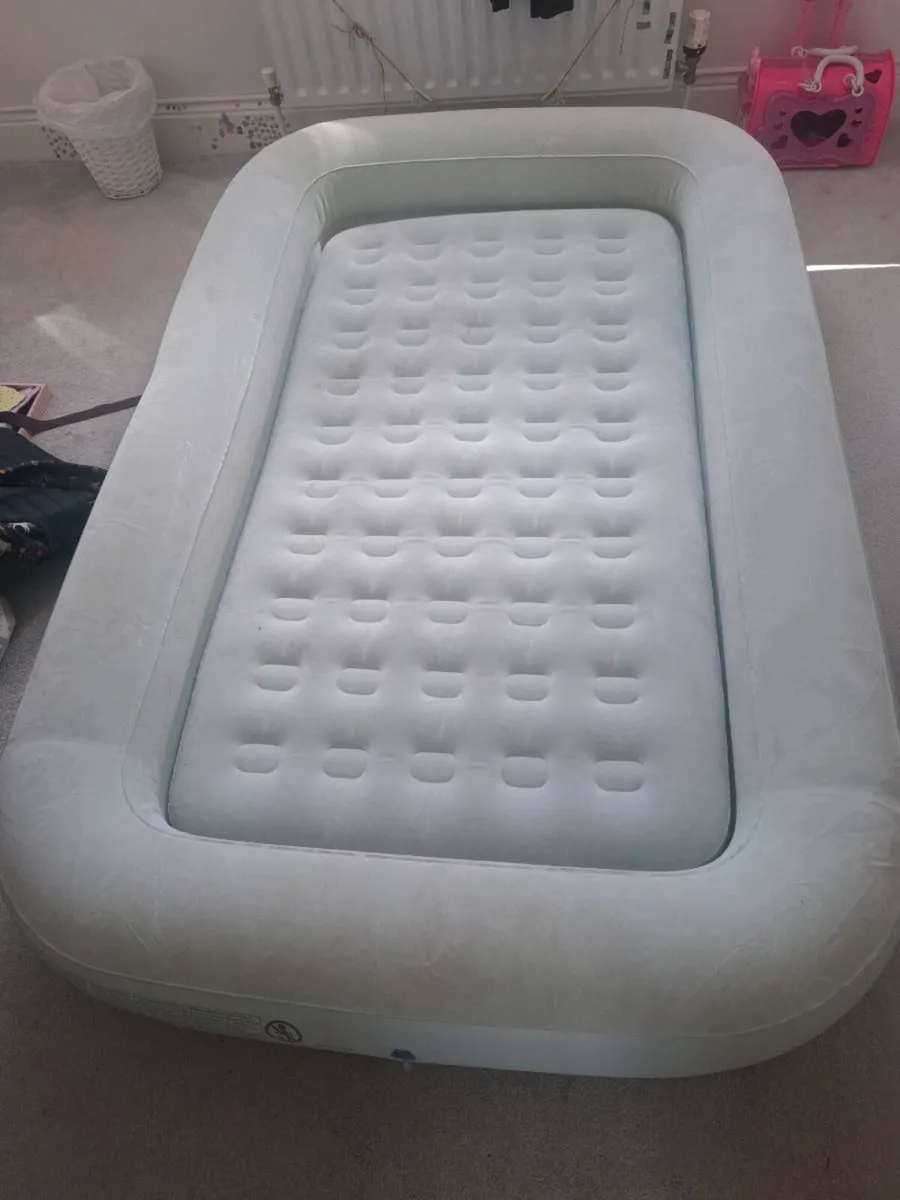 Intex kids inflatable mattress - Image 2