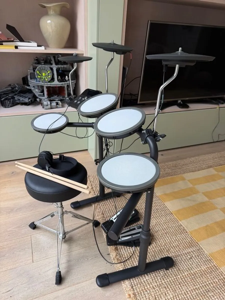 VISIONDRUM Electronic Drum Kit with Stool and Headphones - Image 2