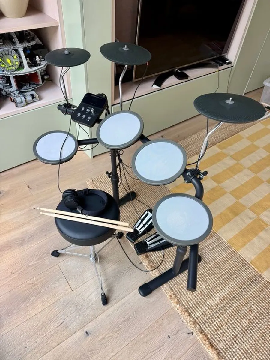 VISIONDRUM Electronic Drum Kit with Stool and Headphones - Image 3