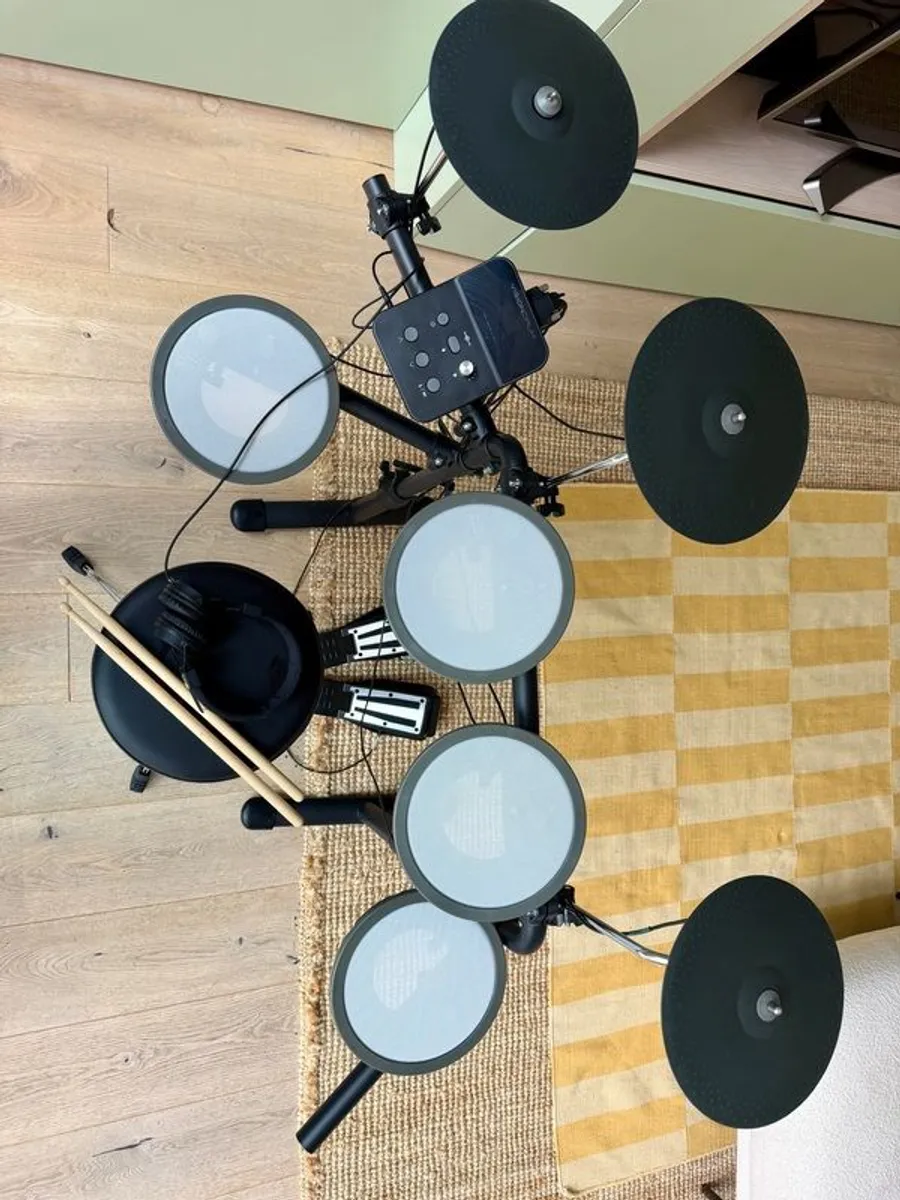 VISIONDRUM Electronic Drum Kit with Stool and Headphones - Image 4