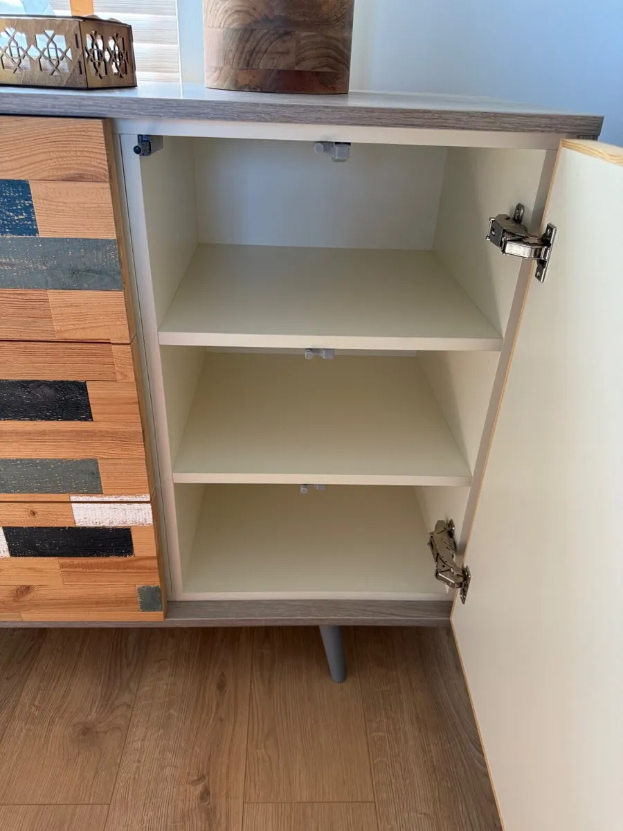 Chest of drawers - Image 2