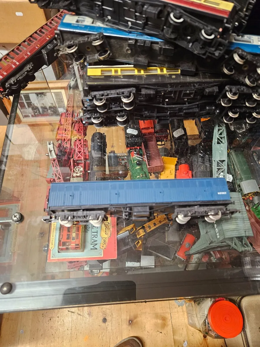 Hornby Lima OO Gauge Wagon