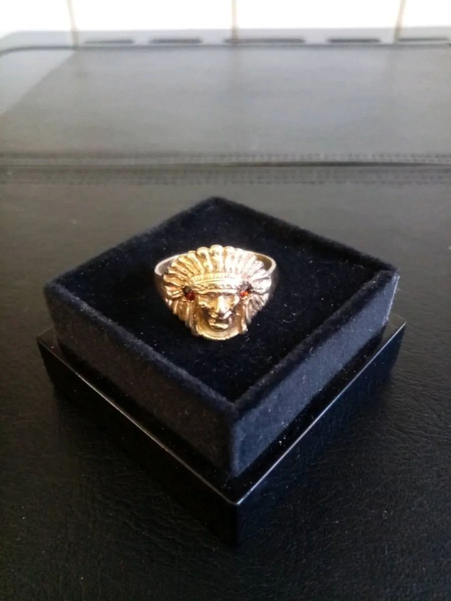 Vintage 9ct Gold Indian Chief Ring - Image 1
