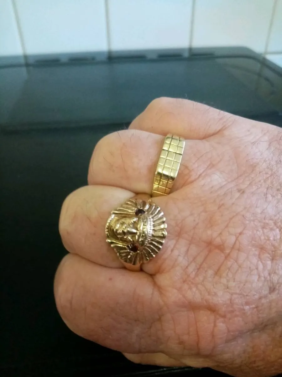 Vintage 9ct Gold Indian Chief Ring - Image 2