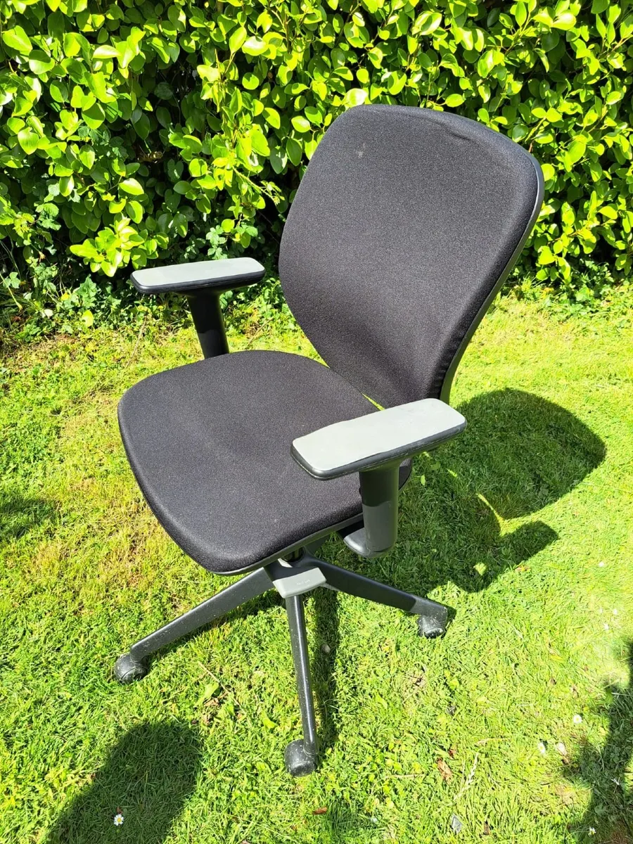 Black Office Chair - Image 3
