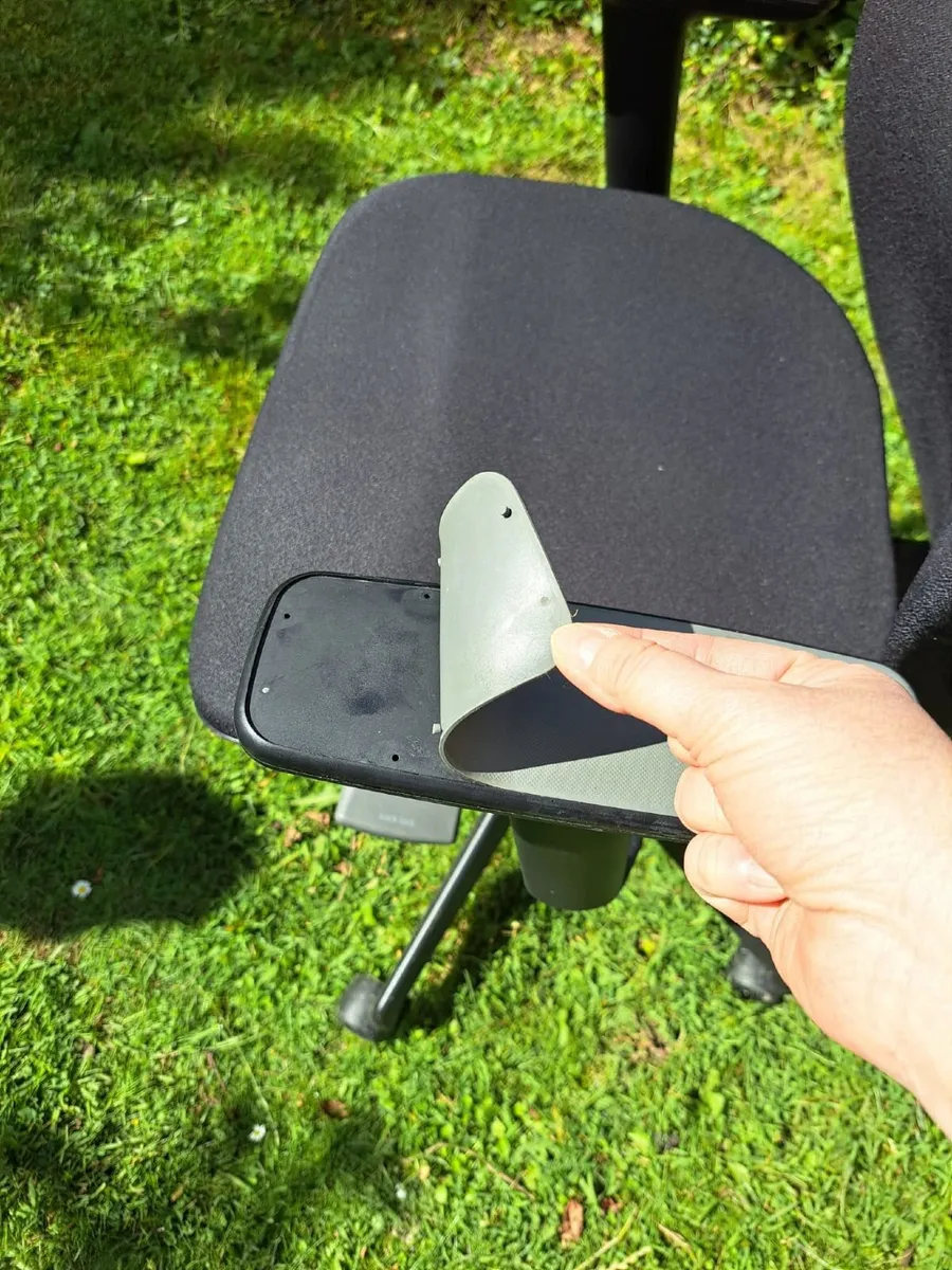Black Office Chair - Image 2