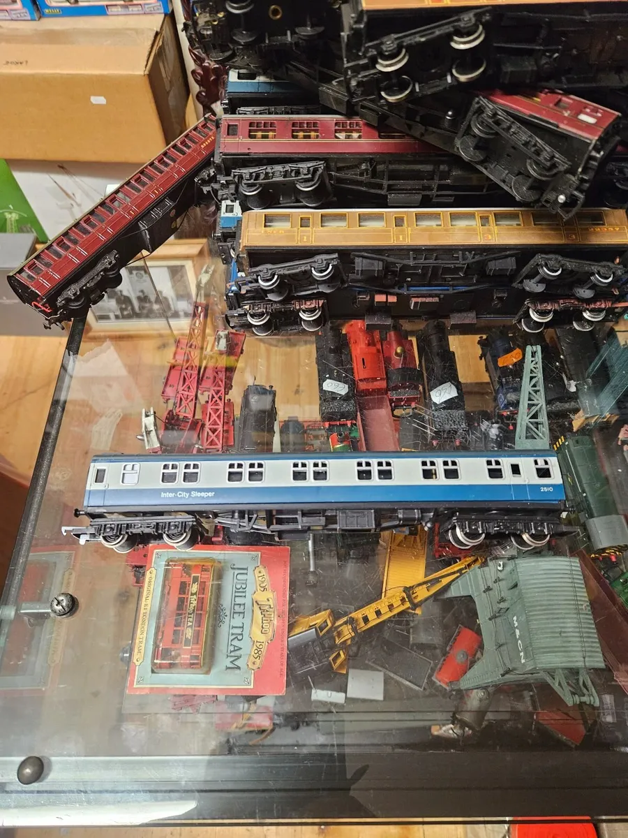 Hornby OO Gauge Carraige