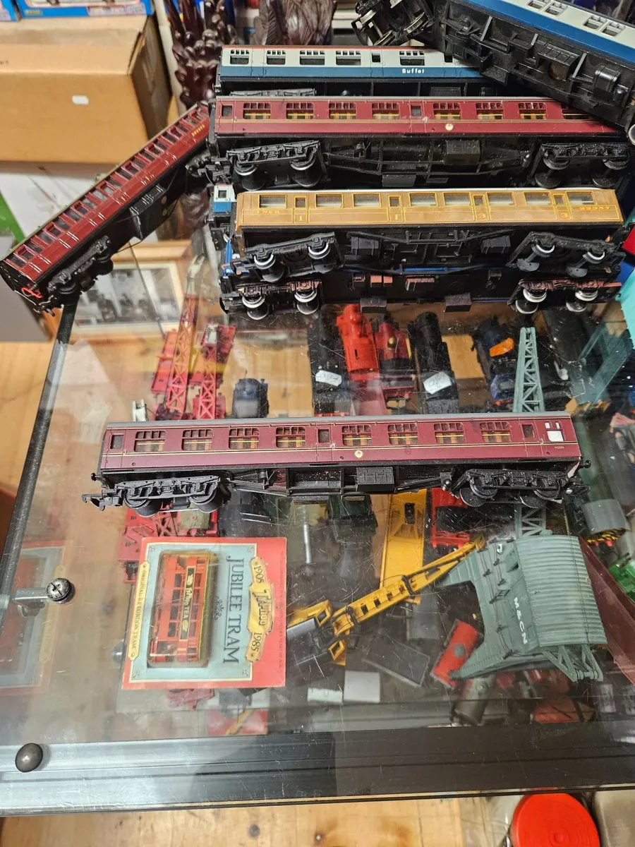 Hornby OO Gauge Carraige