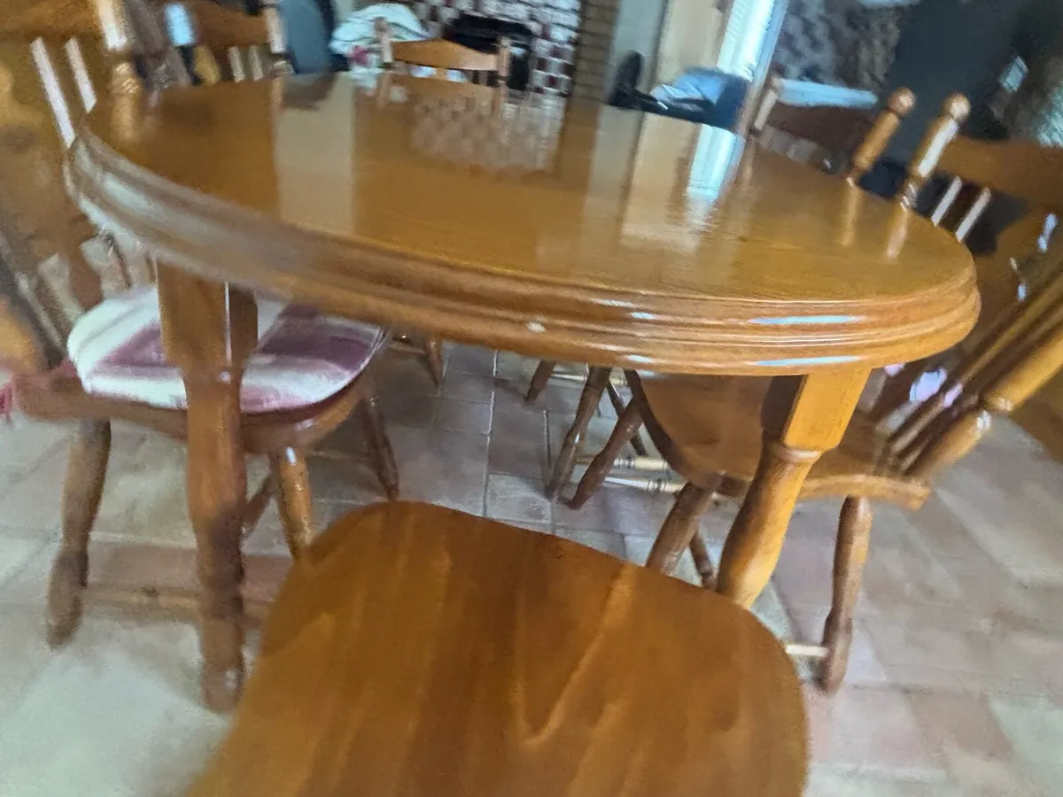 Tables and 6 chairs - Image 2