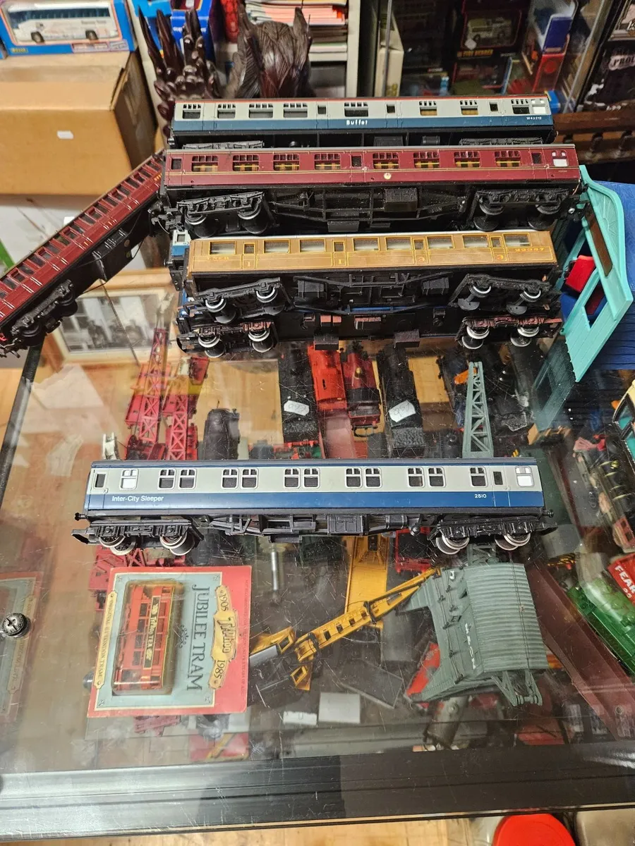 Hornby OO Gauge Carraige
