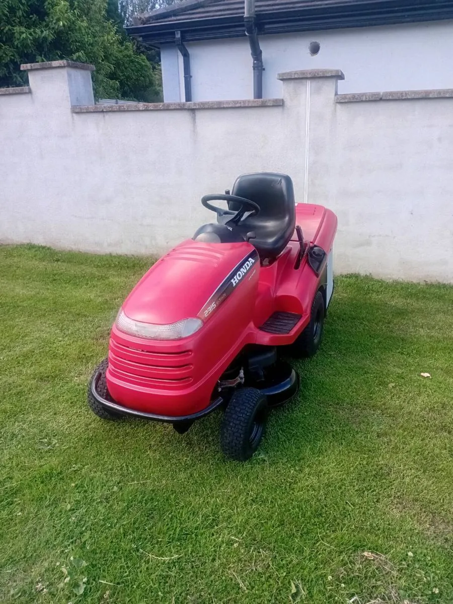 Ride on lawnmower - Image 3