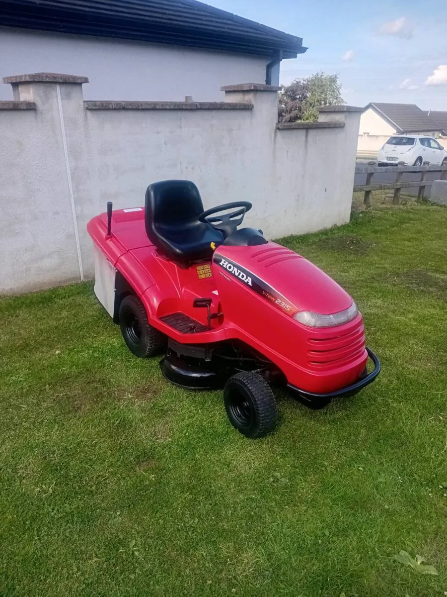 Ride on lawnmower - Image 4
