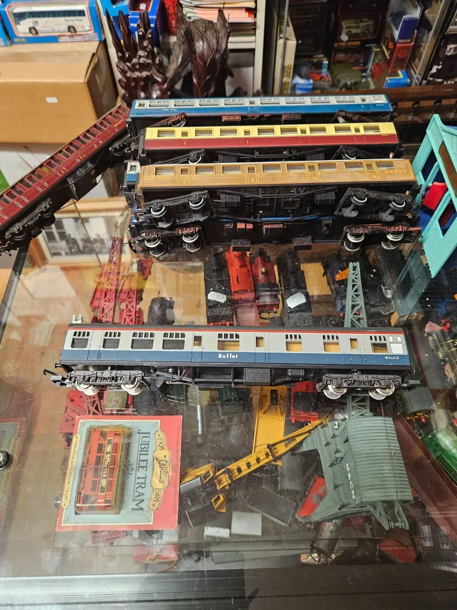Hornby OO Gauge Carraige