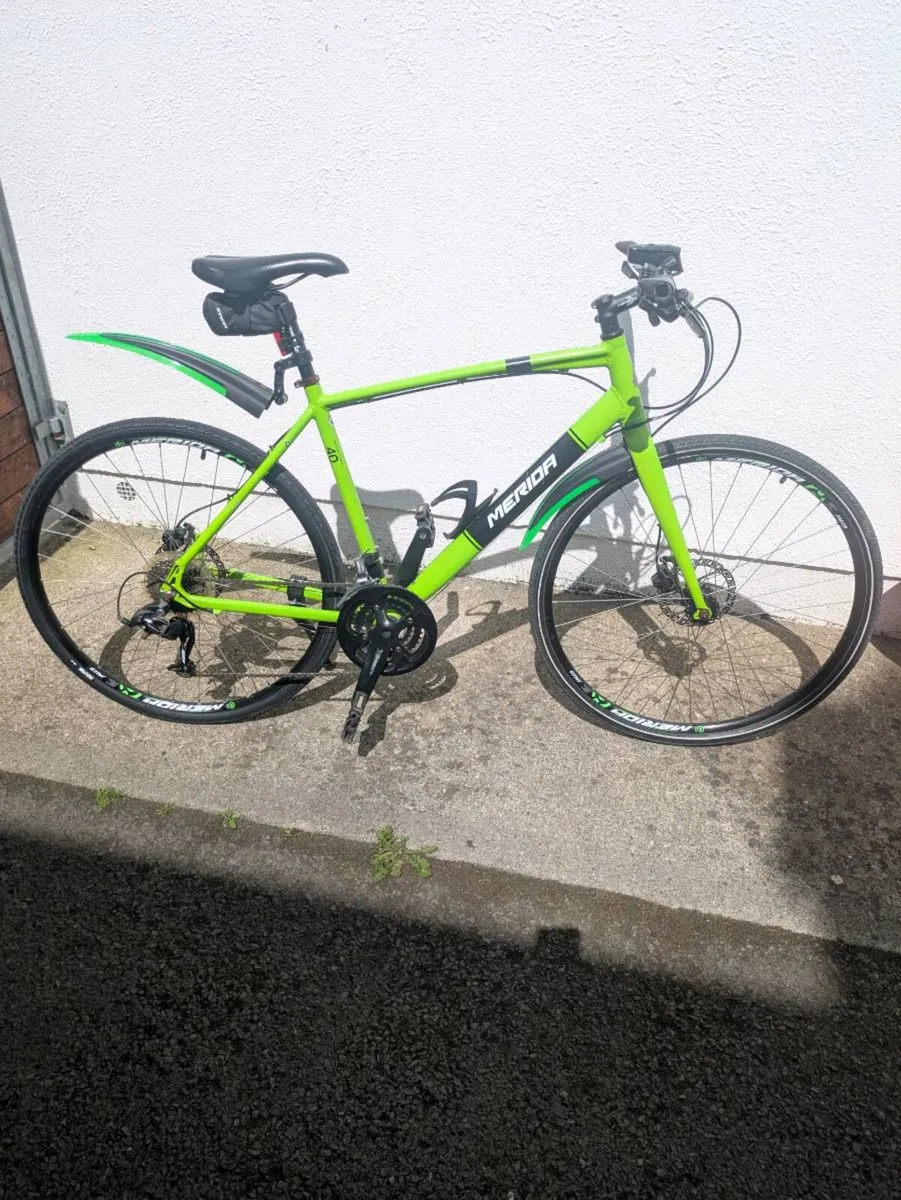 Merida Crossway Urban 40-D hybrid bike - Image 1