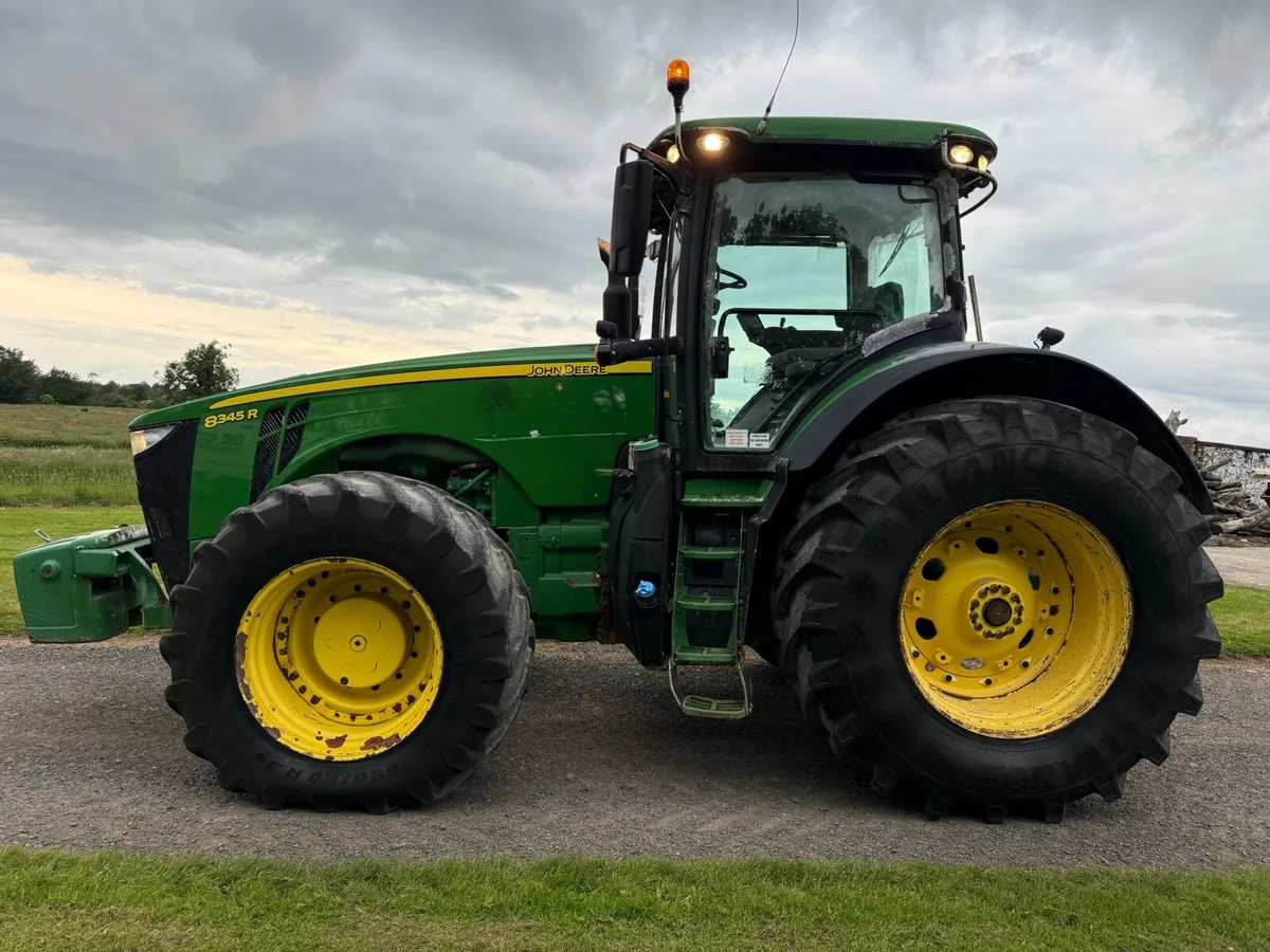 John Deere 8345R - Image 2