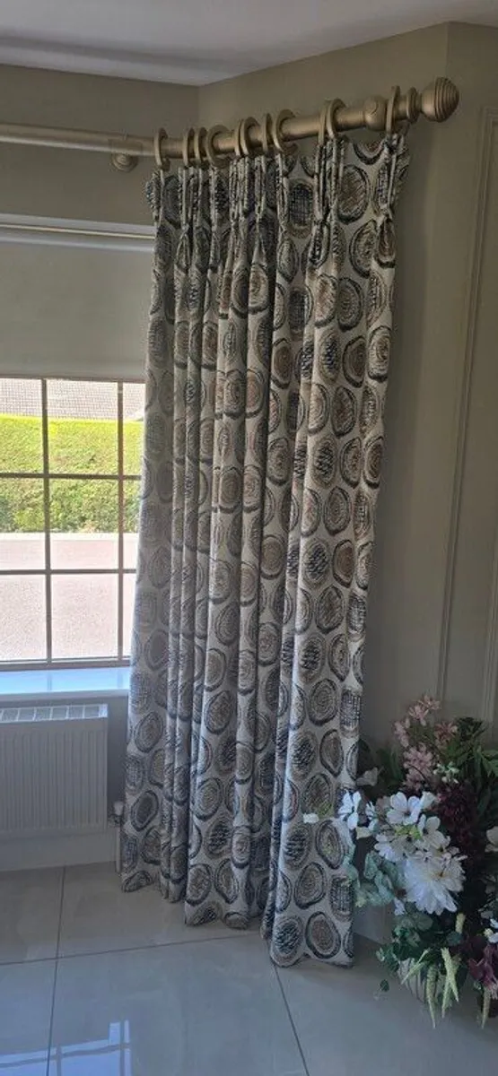Bespoke curtains - Image 1