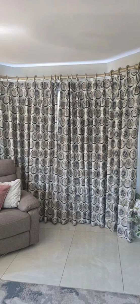 Bespoke curtains - Image 2