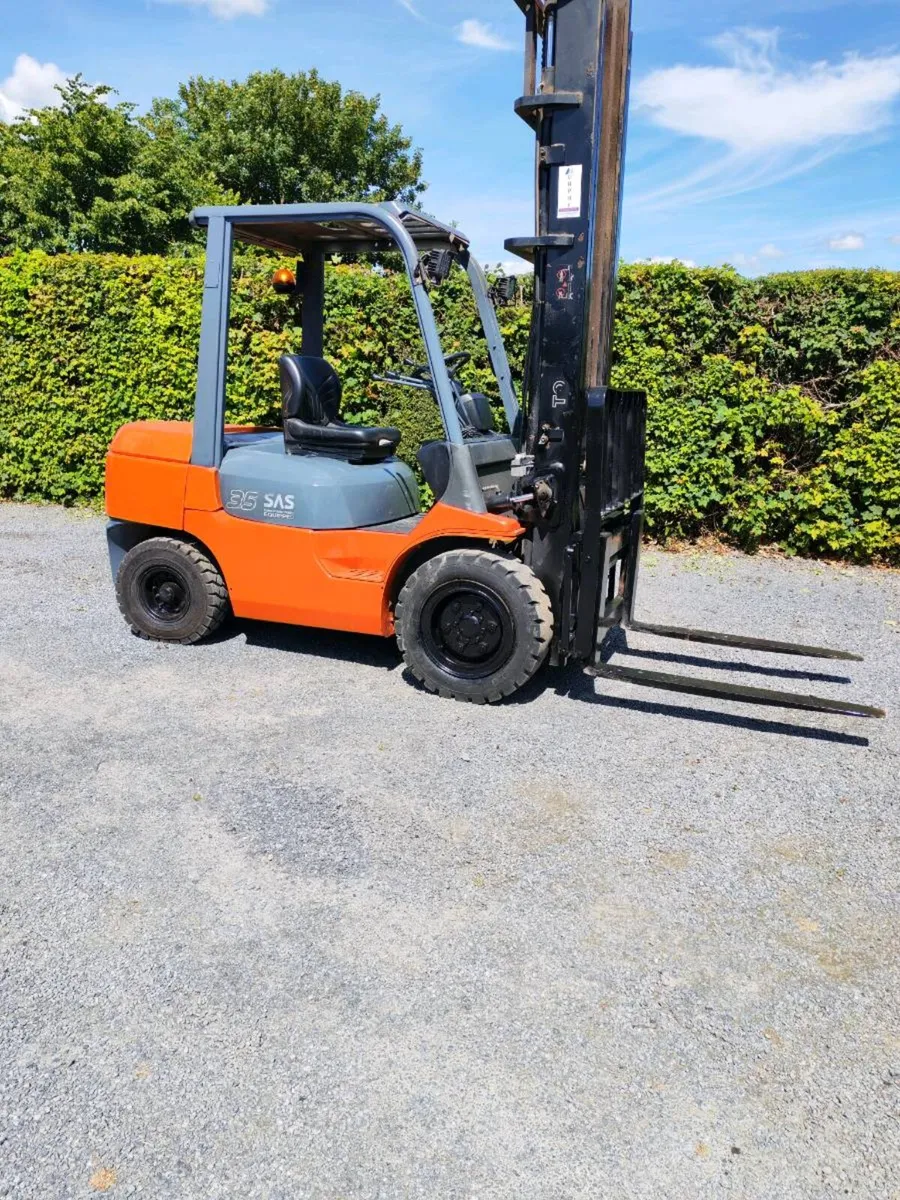 Forklift - Image 1