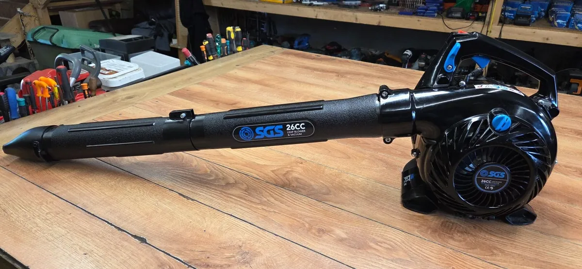 Leaf blower - Image 1