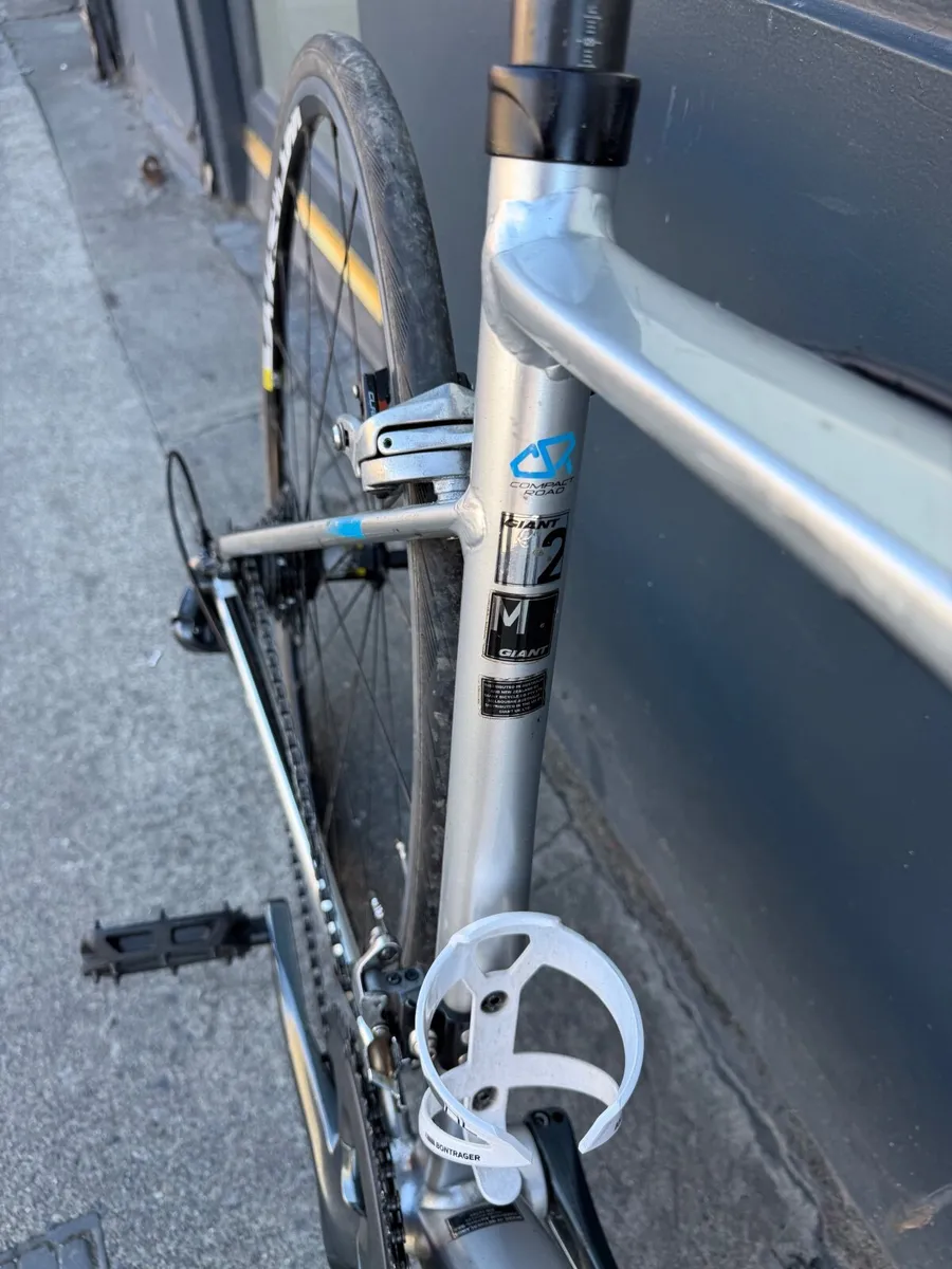 Giant defy ❗️Open  7 days of the week ❗️ - Image 3
