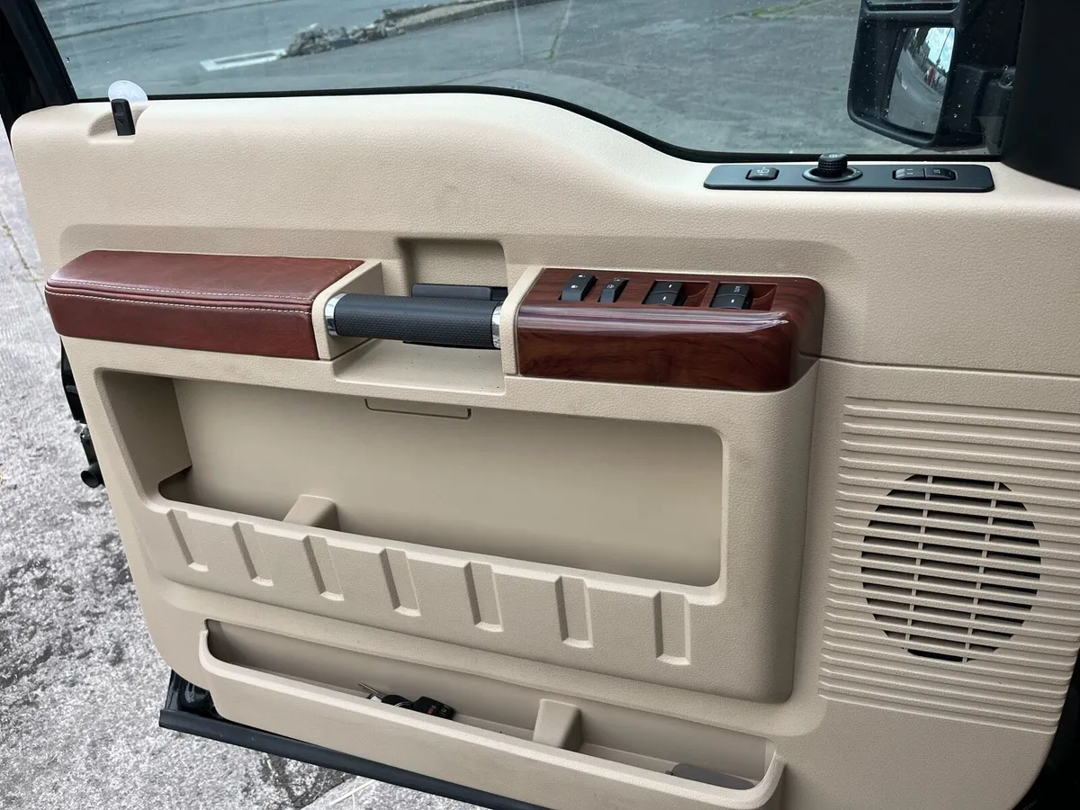Ford F350 - Image 3