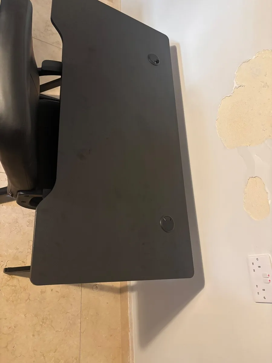 Work Table and Ergonomic Work chair - Image 3