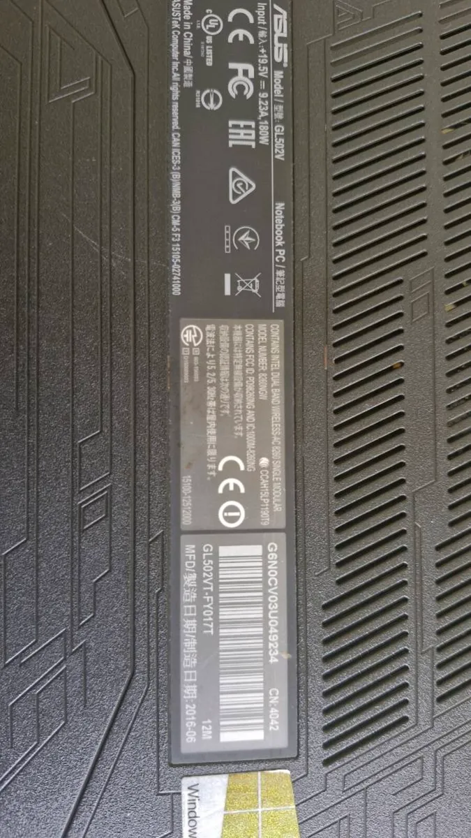 ASUS ROG Strix GL502VT Gaming Laptop - Image 4