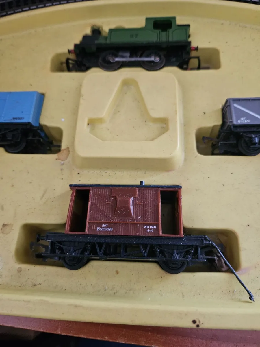 Hornby OO Gauge Train Set - Image 2