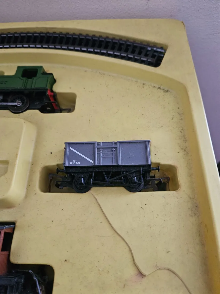 Hornby OO Gauge Train Set - Image 4