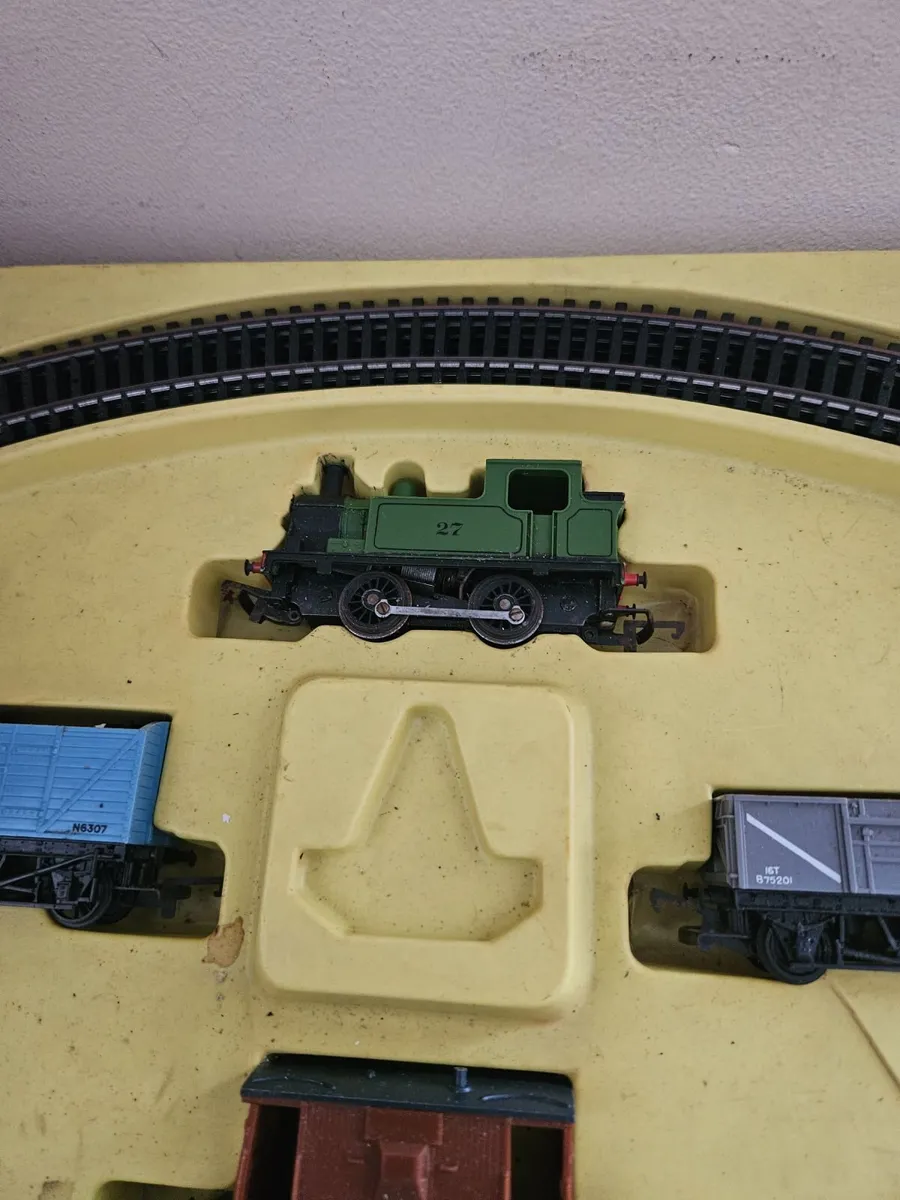 Hornby OO Gauge Train Set - Image 3