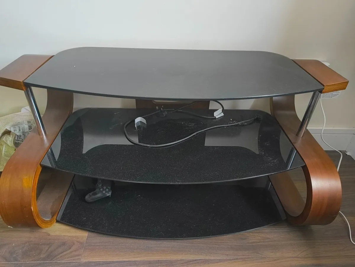 TV stand - Image 2