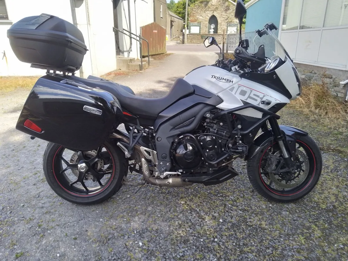 Triumph Tiger Sport 1050 ,2015 - Image 1