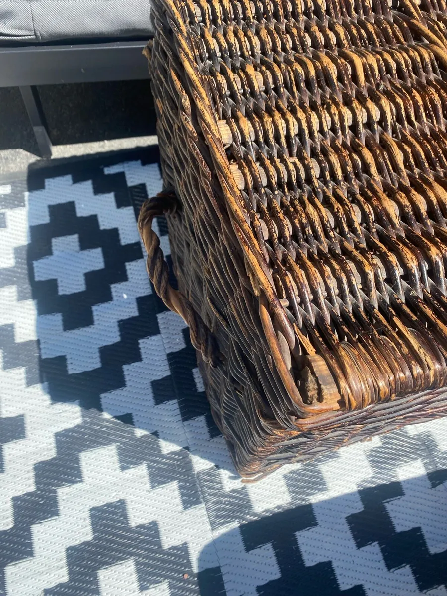 Large rattan basket - Image 2