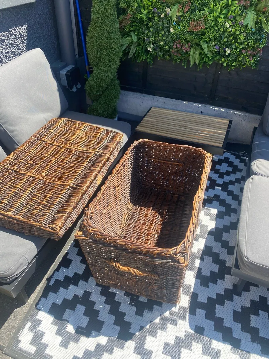 Large rattan basket - Image 3