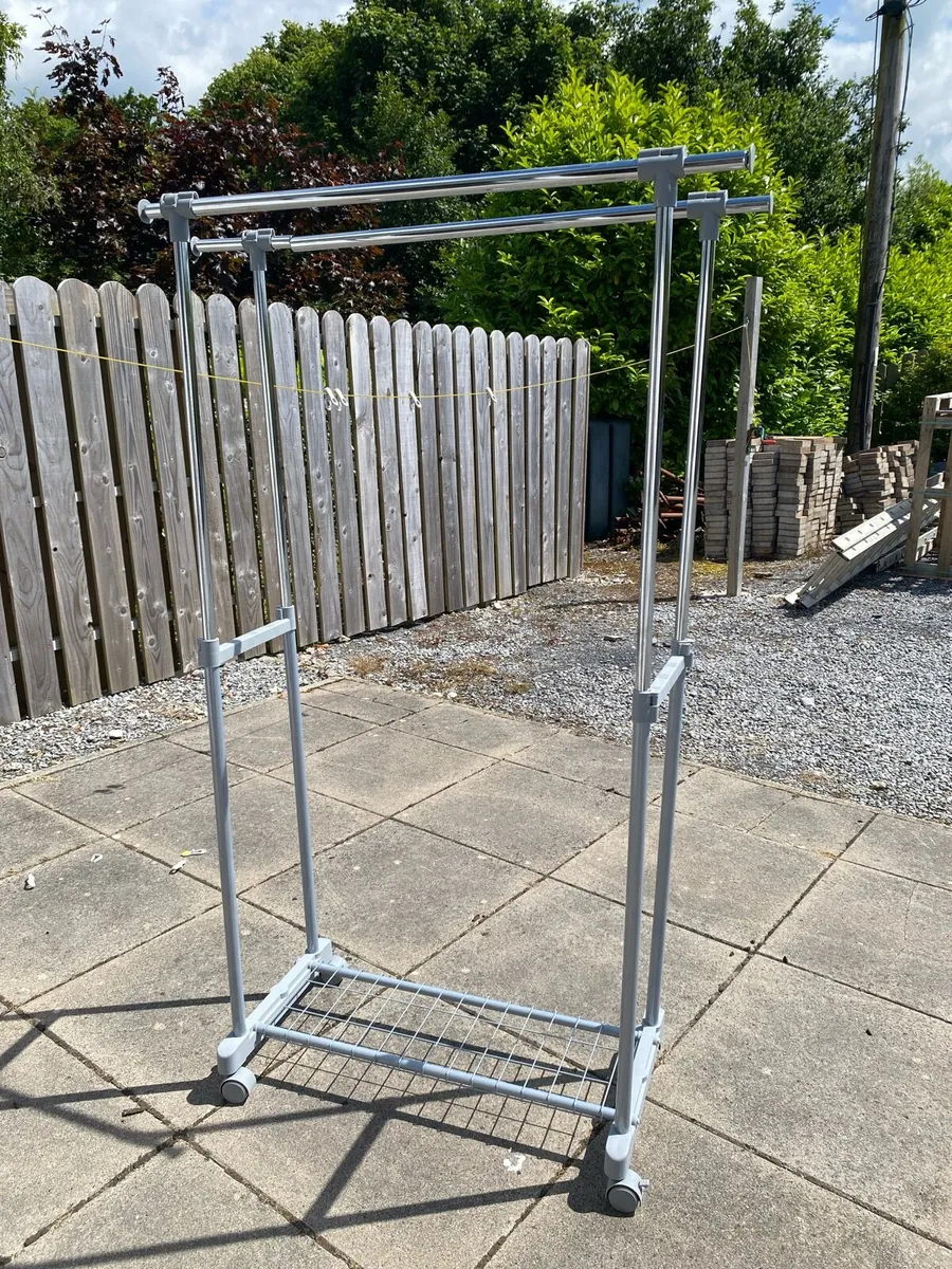 Clothes rail - Image 1