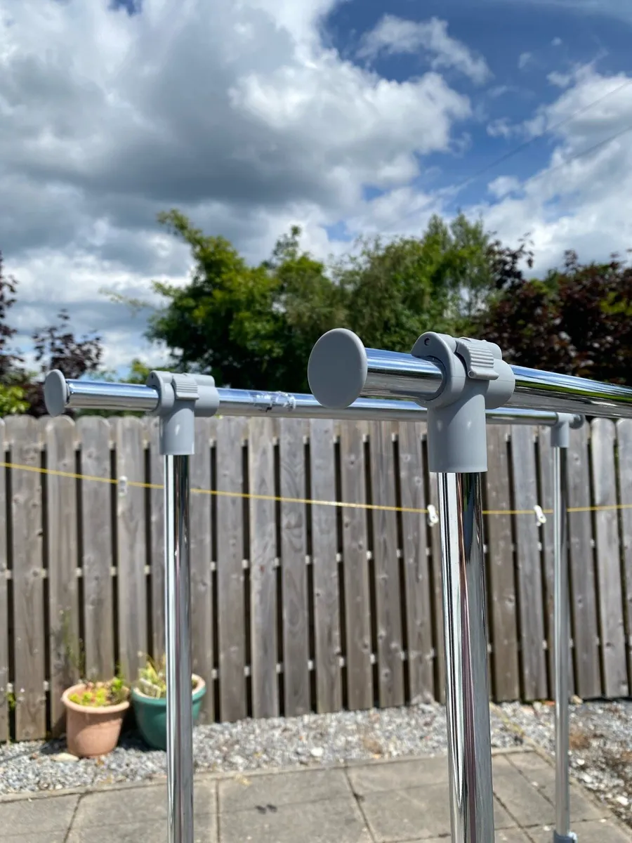 Clothes rail - Image 2