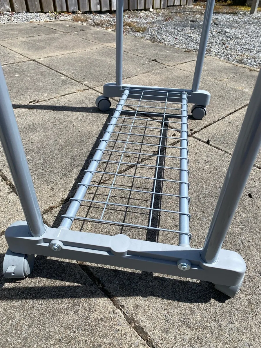 Clothes rail - Image 3