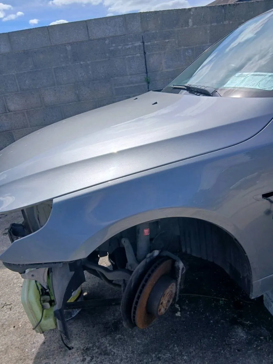 BMW Alloys and 5 series - Image 4