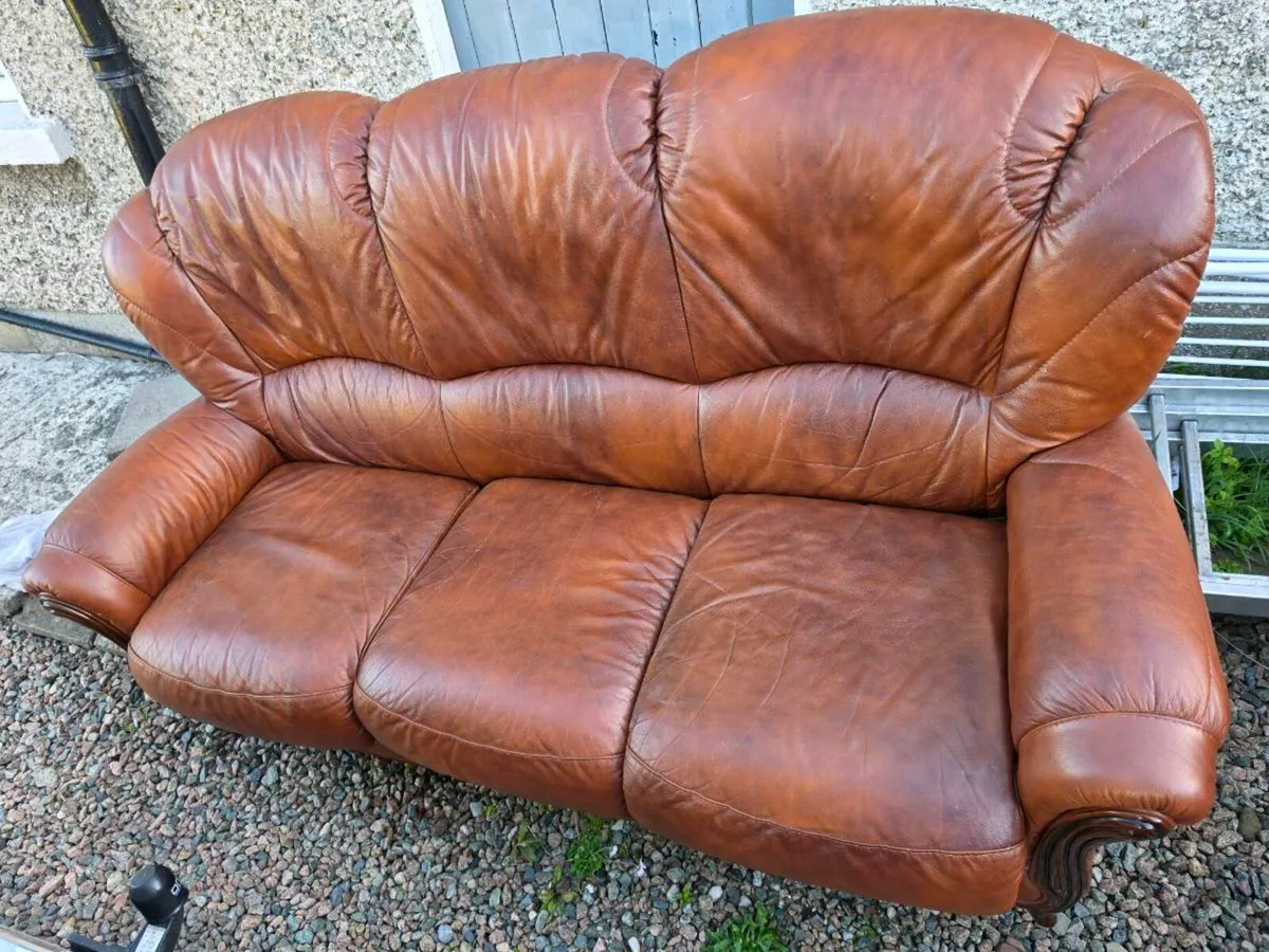 Sofa leather couch - Image 1